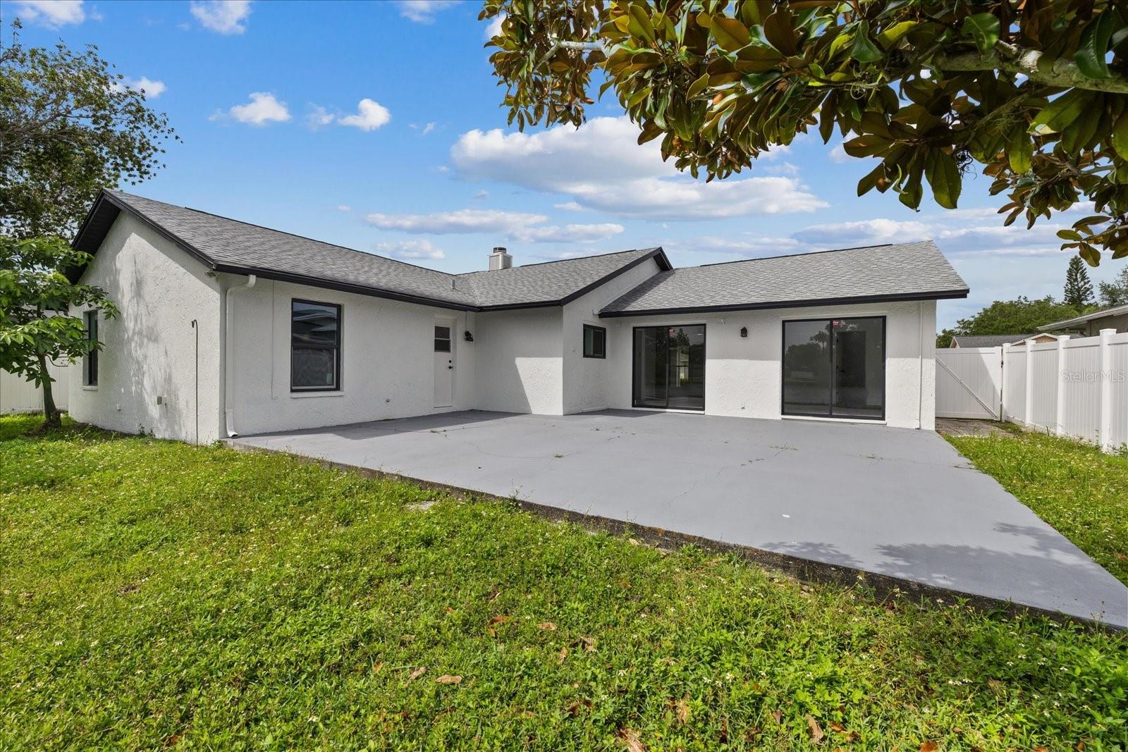 10609 OUT ISLAND DR — photo 39