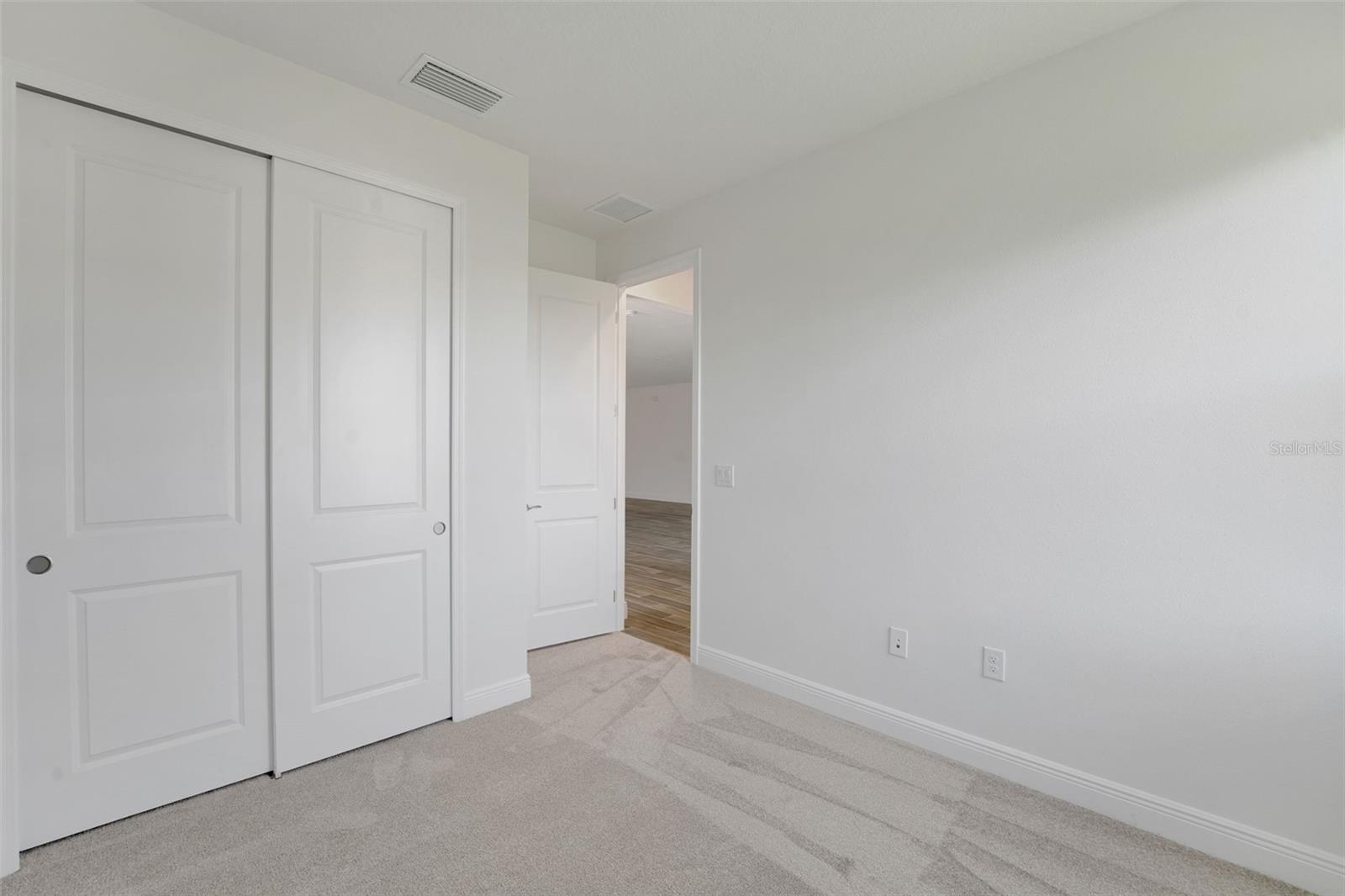 17546 VALLEYWOOD PKWY — photo 17