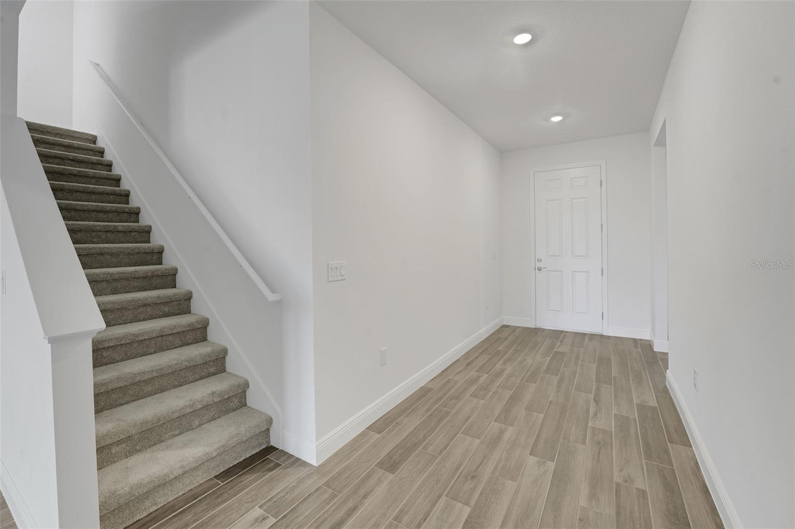 17546 VALLEYWOOD PKWY — photo 9