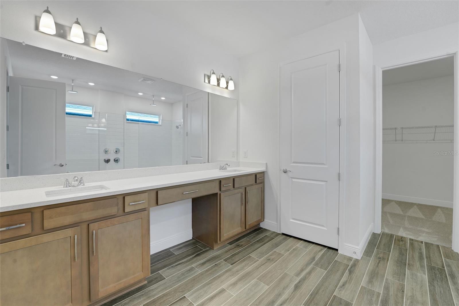 17546 VALLEYWOOD PKWY — photo 26