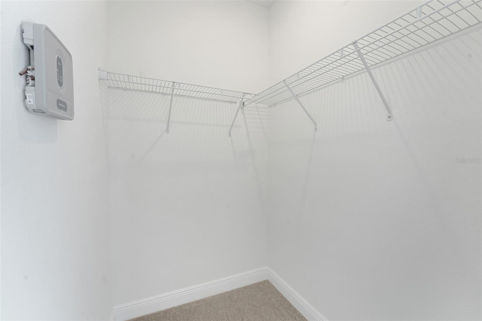 17546 VALLEYWOOD PKWY — photo 32