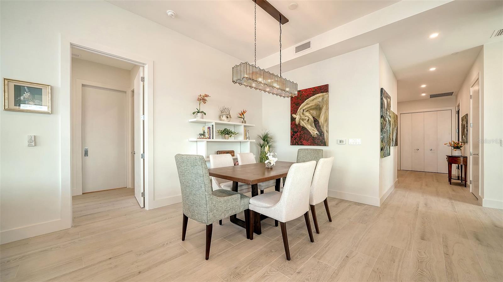 33 S PALM AVE #901 — photo 18