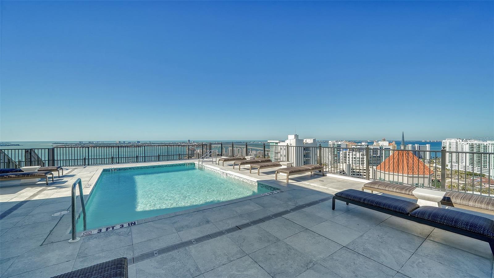 33 S PALM AVE #901 — photo 48