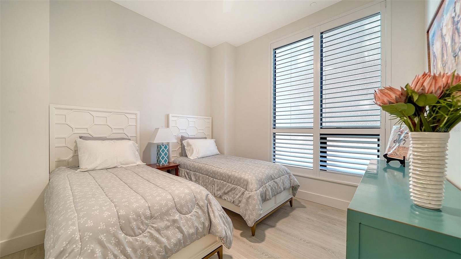 33 S PALM AVE #901 — photo 29