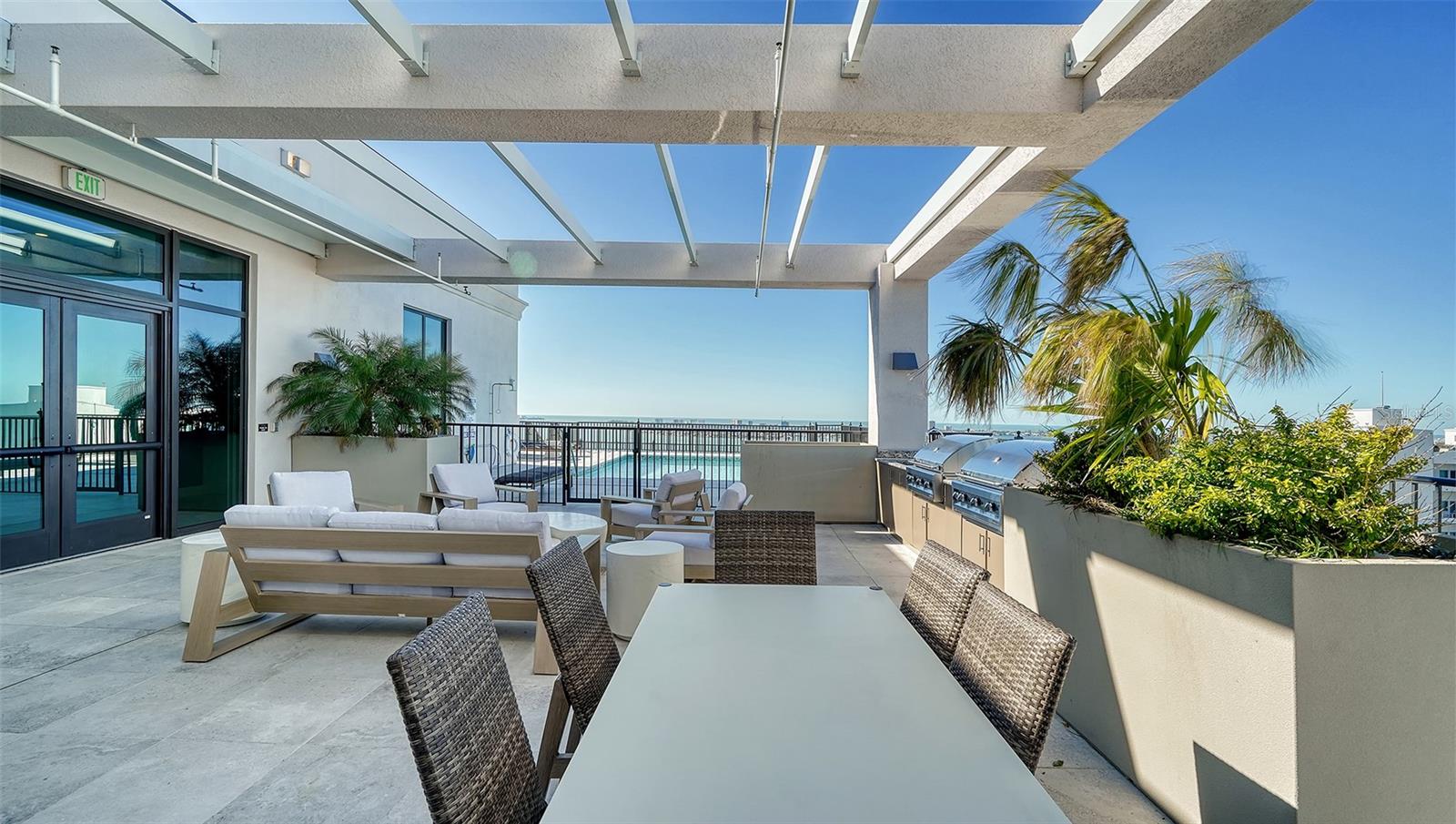 33 S PALM AVE #901 — photo 45