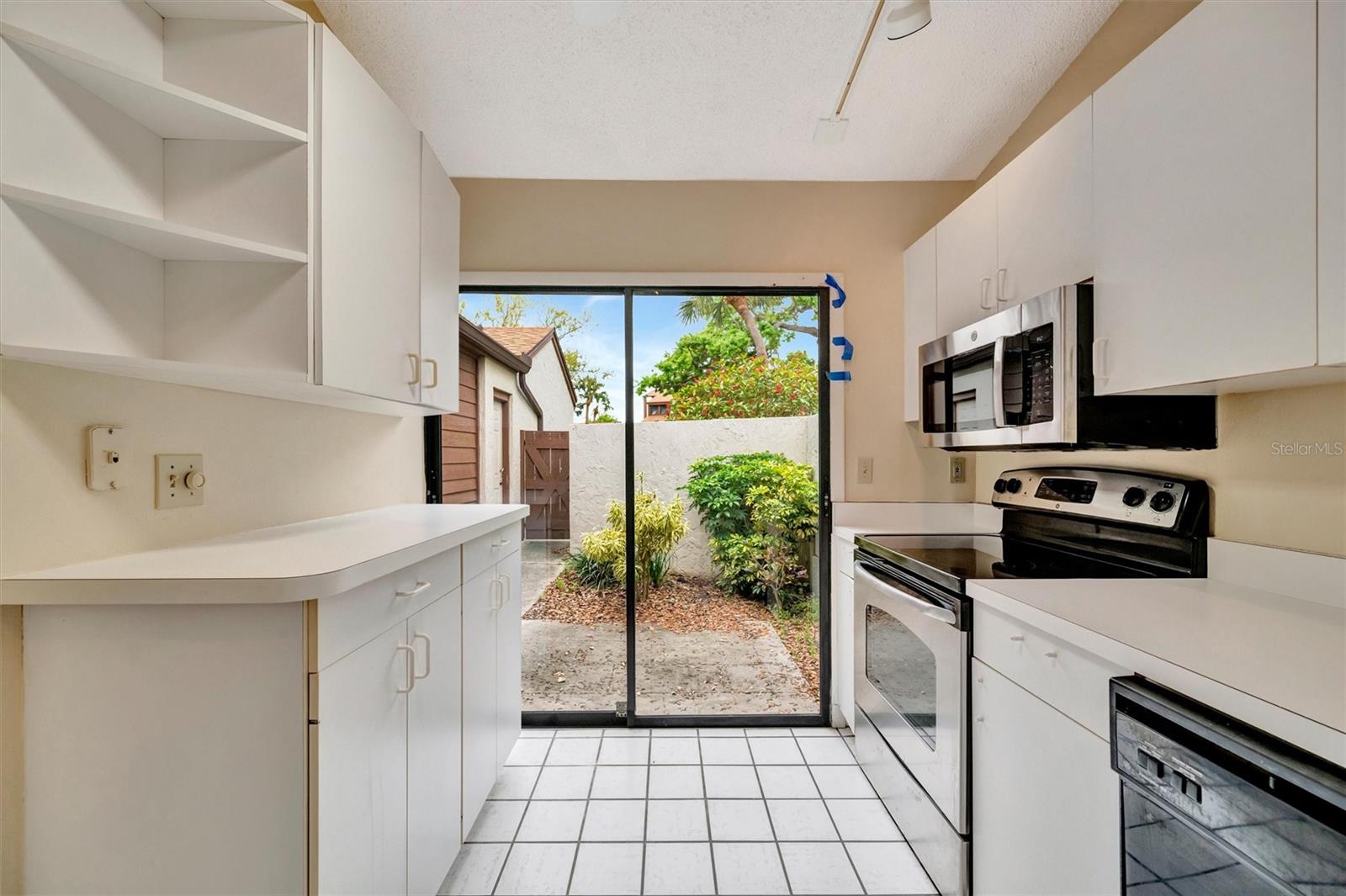 2925 PARK LAKE DR #12 — photo 8