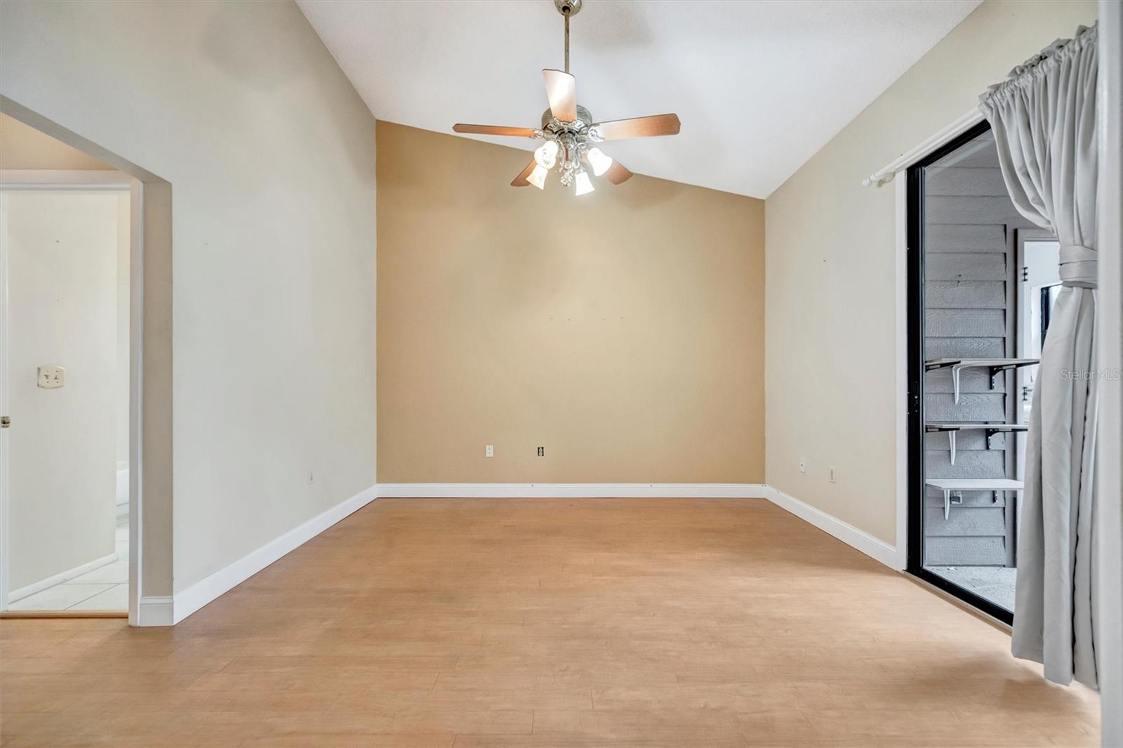 2925 PARK LAKE DR #12 — photo 18