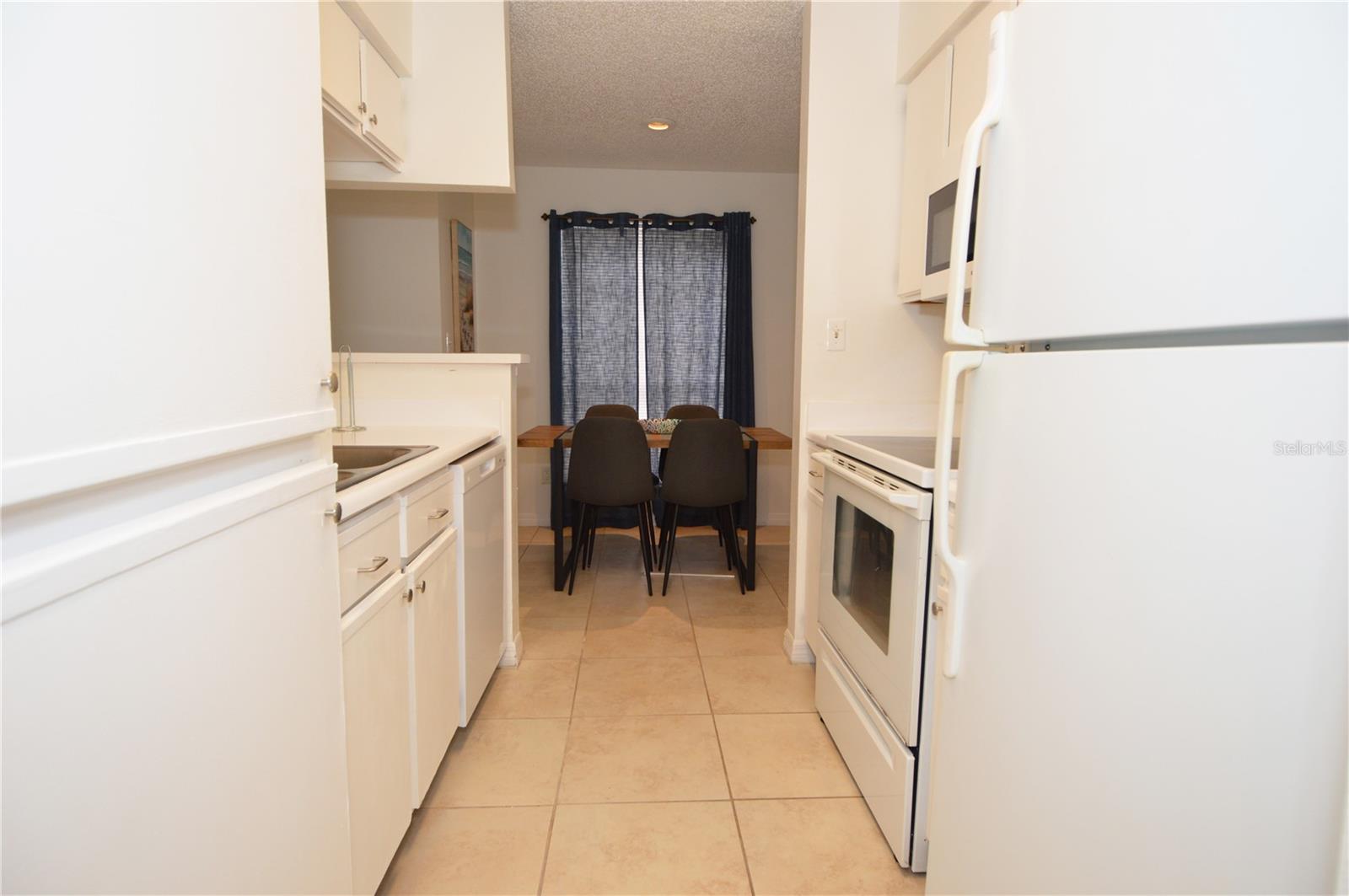 8625 MALLARD RESERVE DR #101 — photo 9