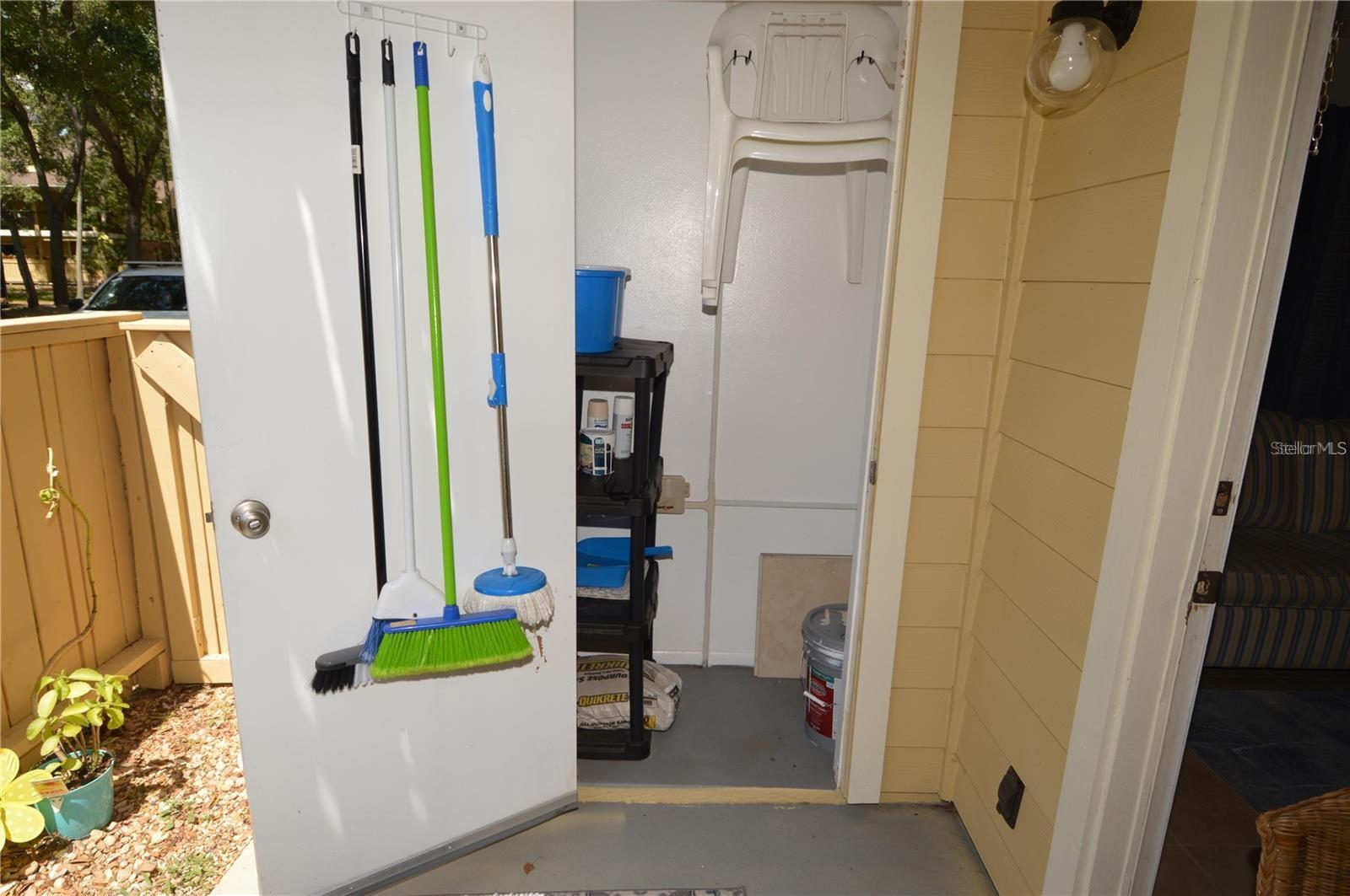 8625 MALLARD RESERVE DR #101 — photo 38