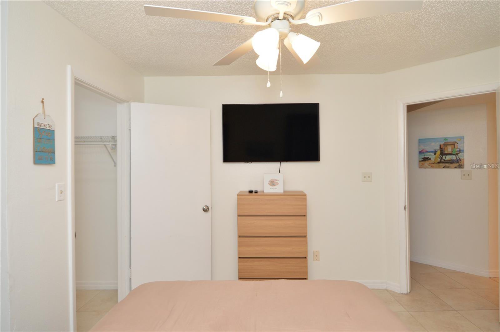 8625 MALLARD RESERVE DR #101 — photo 35
