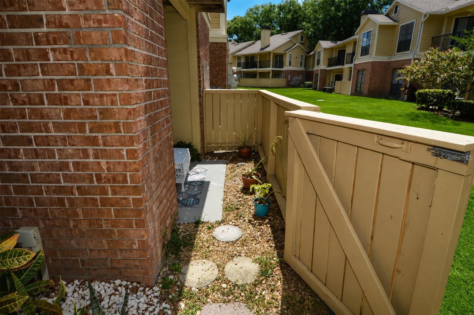 8625 MALLARD RESERVE DR #101 — photo 41
