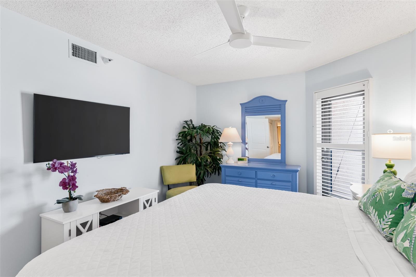 17334 GULF BLVD #203 — photo 17
