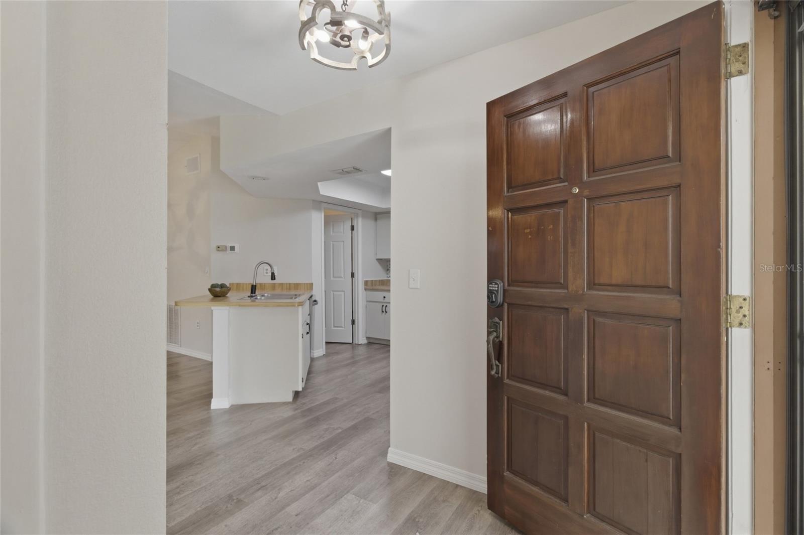 442 PENDLETON DR — photo 6