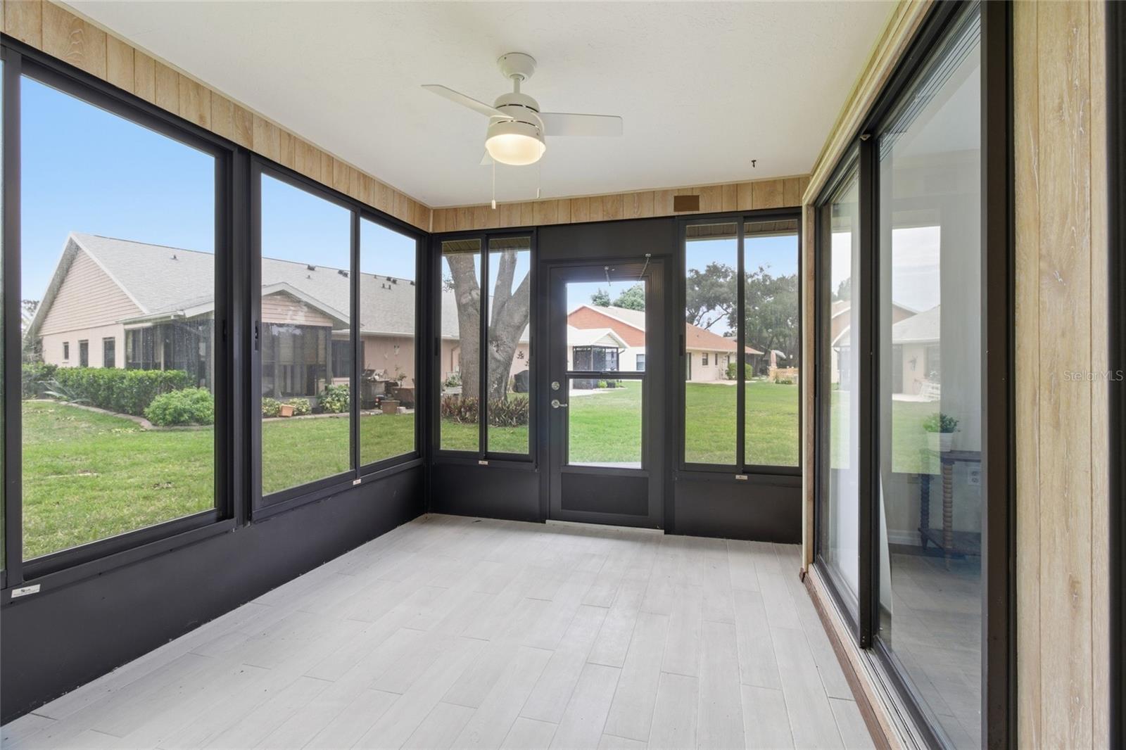 442 PENDLETON DR — photo 23