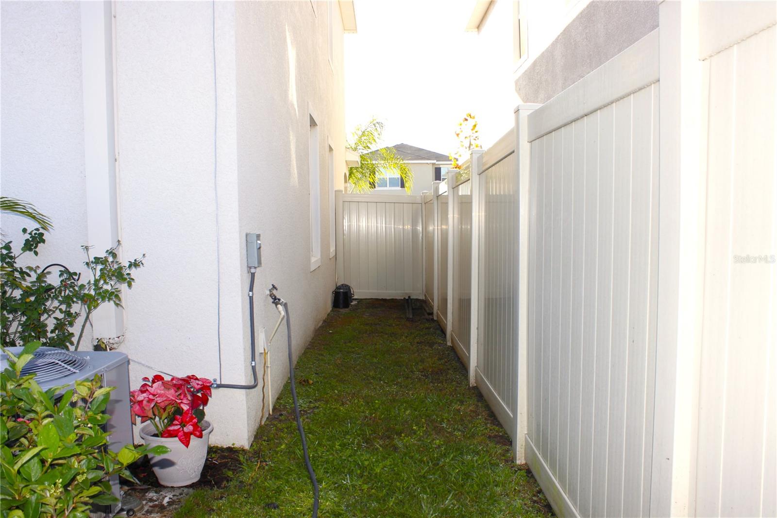 8406 HARDY BAY LOOP — photo 27
