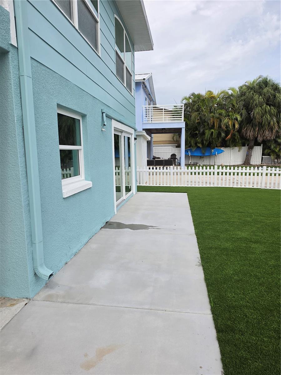 145 131 AVE E #2 — photo 9