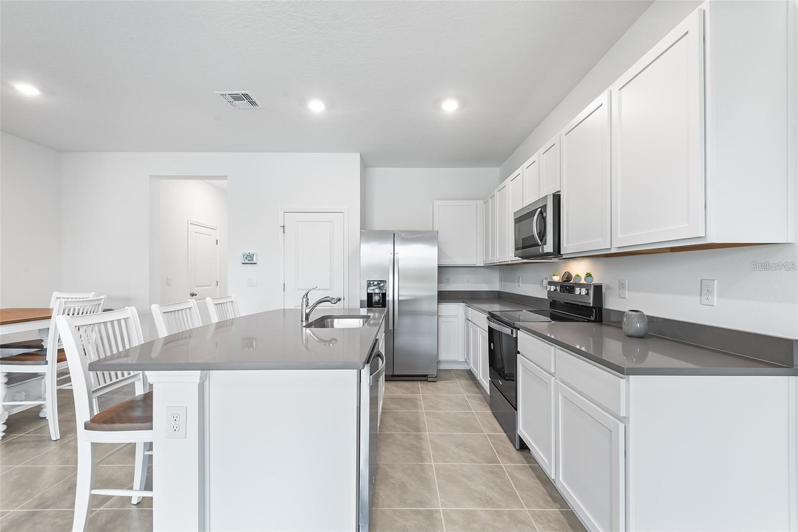 11236 CRESCENT DEER DR — photo 4