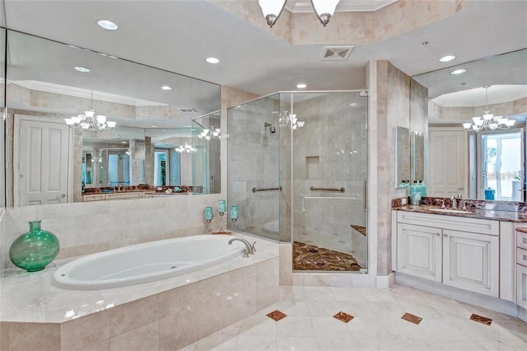1300 BENJAMIN FRANKLIN DR #301 — photo 27
