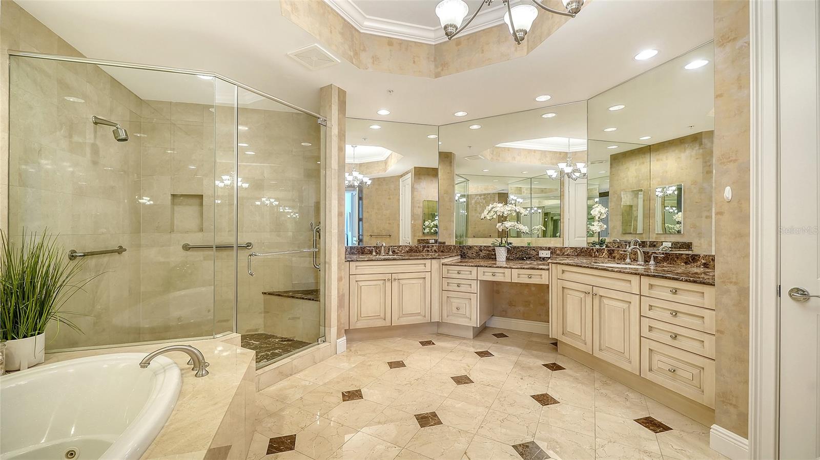 1300 BENJAMIN FRANKLIN DR #301 — photo 28