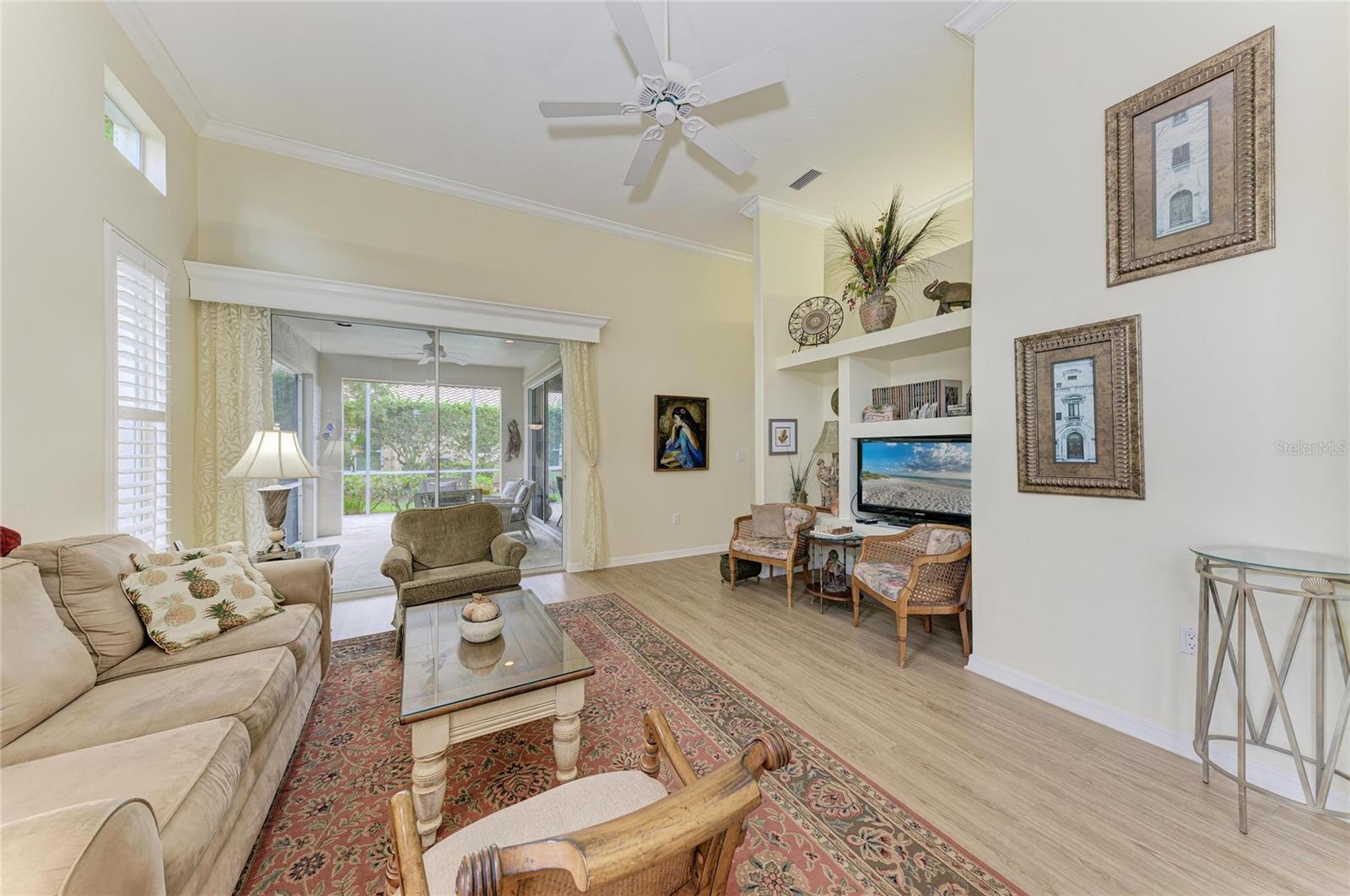 3883 ALAMANDA DR — photo 4