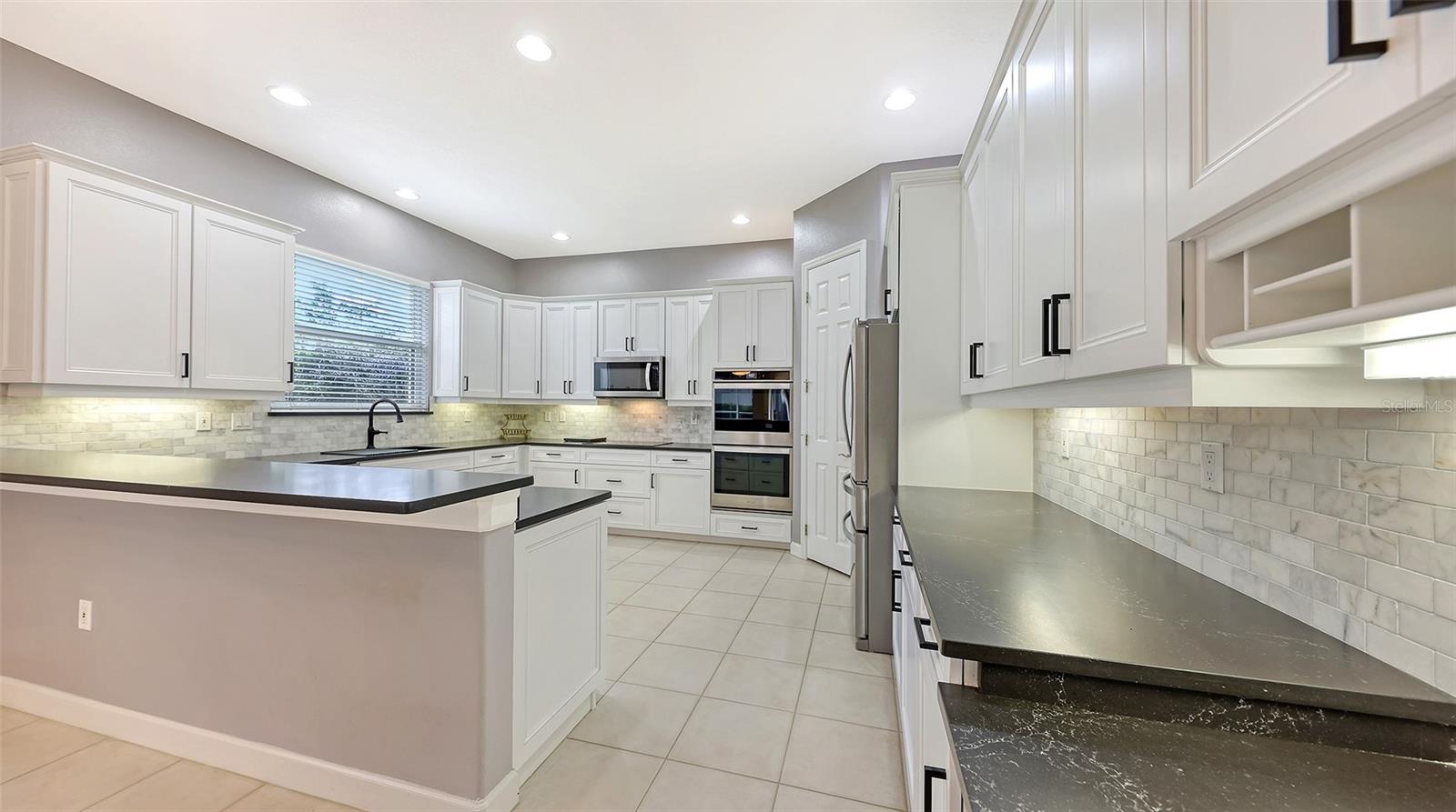 6209 CYPRESS BEND CT — photo 12