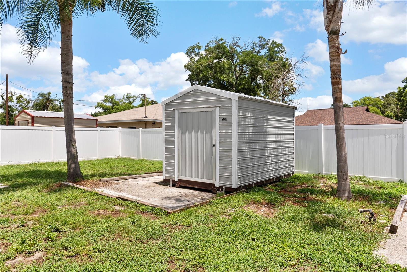 1804 E IDLEWILD AVE — photo 26