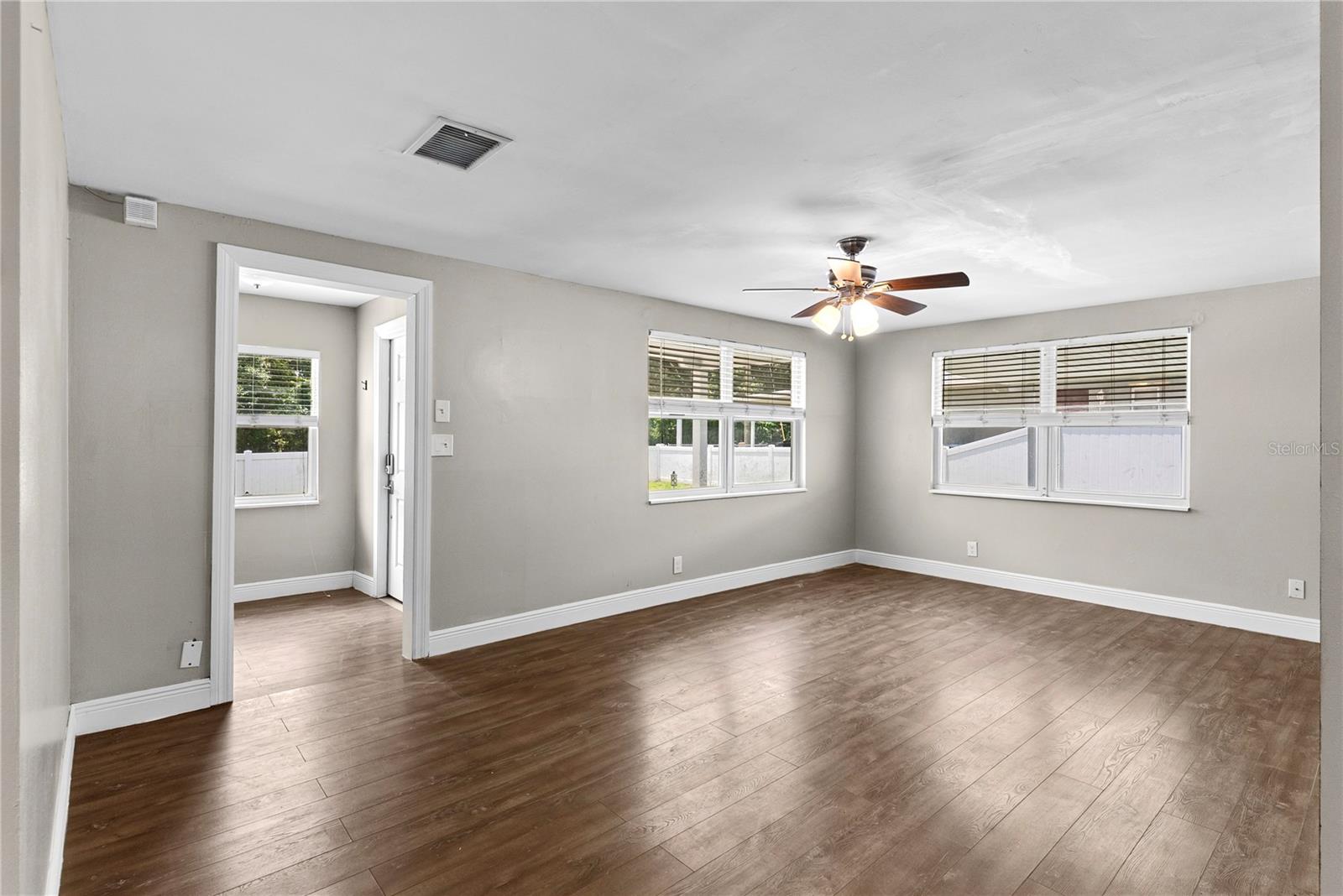 1804 E IDLEWILD AVE — photo 18