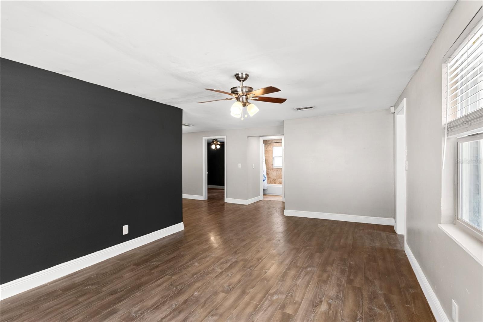 1804 E IDLEWILD AVE — photo 6