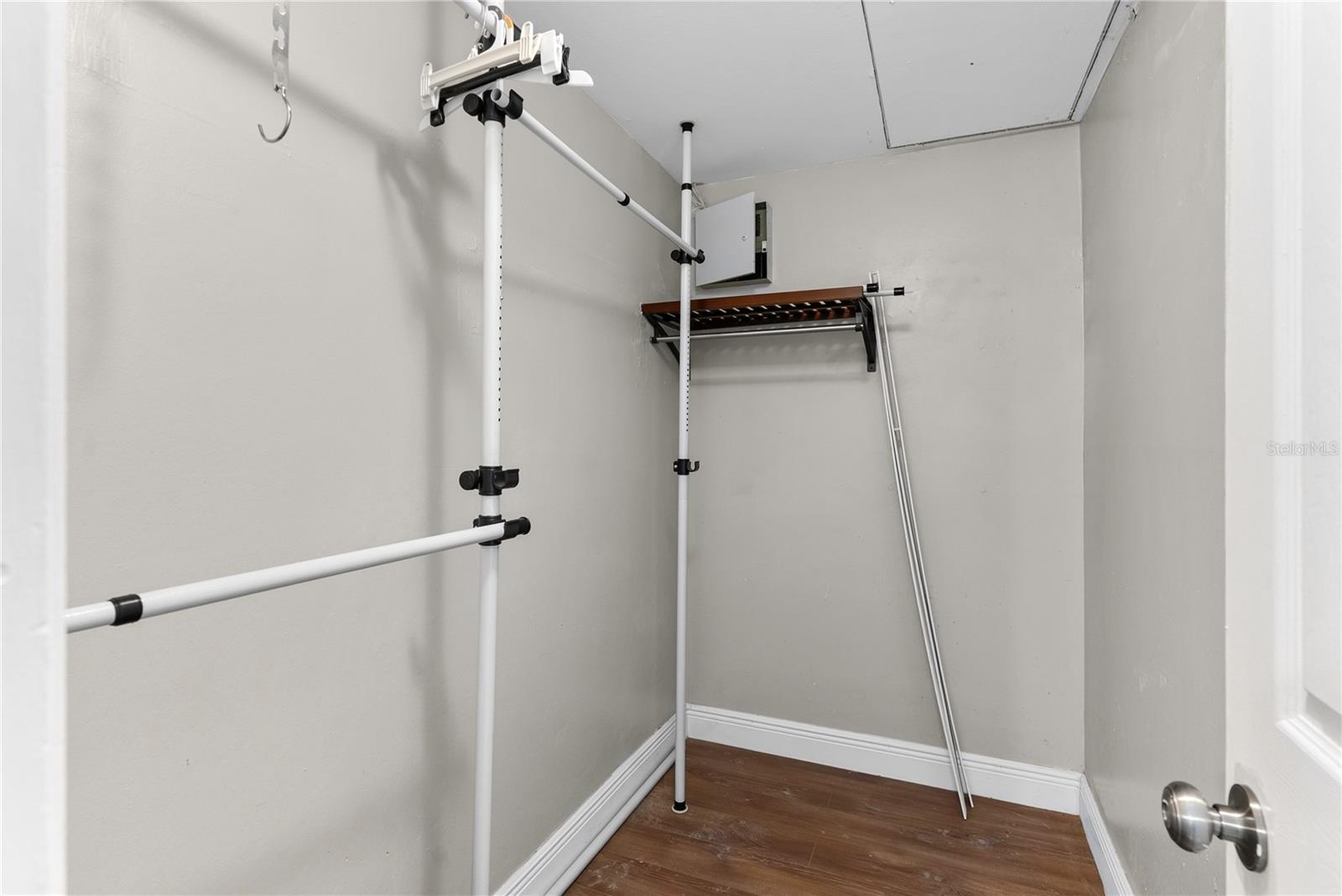1804 E IDLEWILD AVE — photo 14