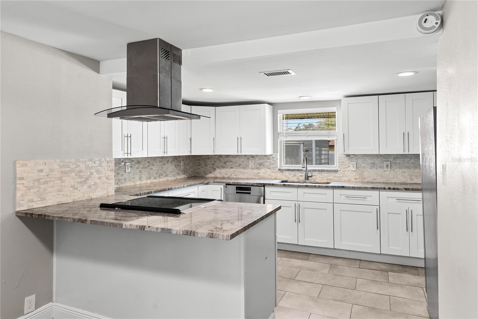 1804 E IDLEWILD AVE — photo 9