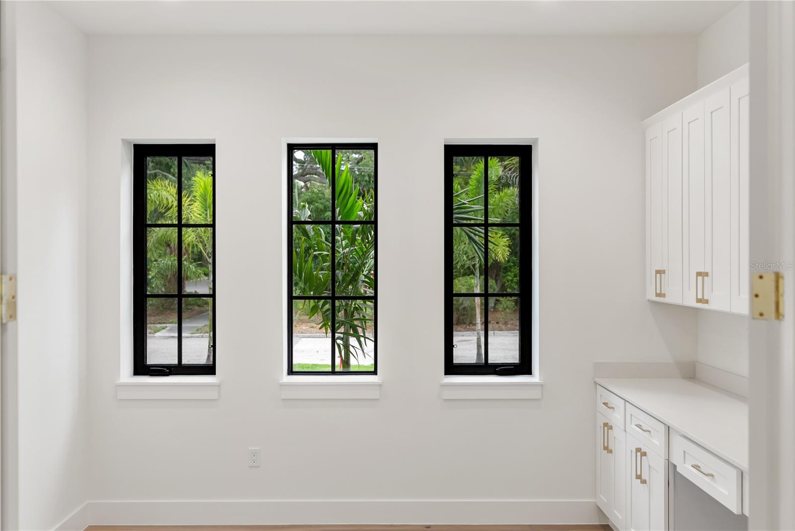 3800 FLORES AVE — photo 22