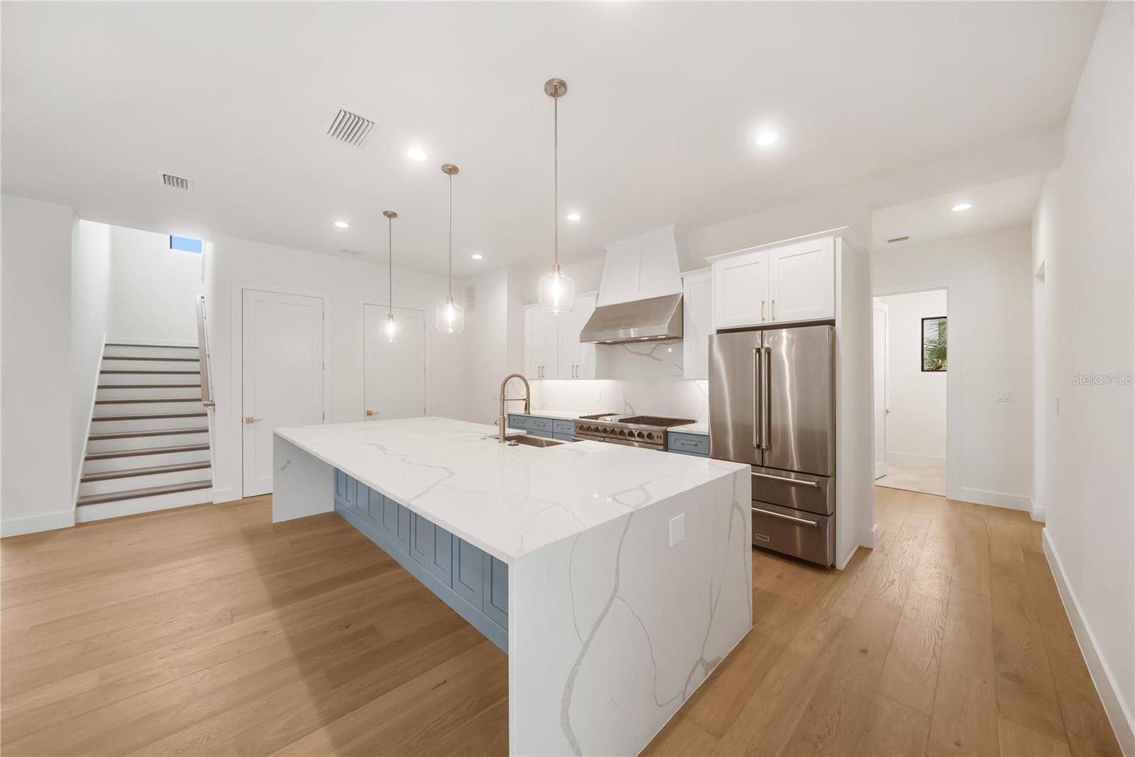 3800 FLORES AVE — photo 40