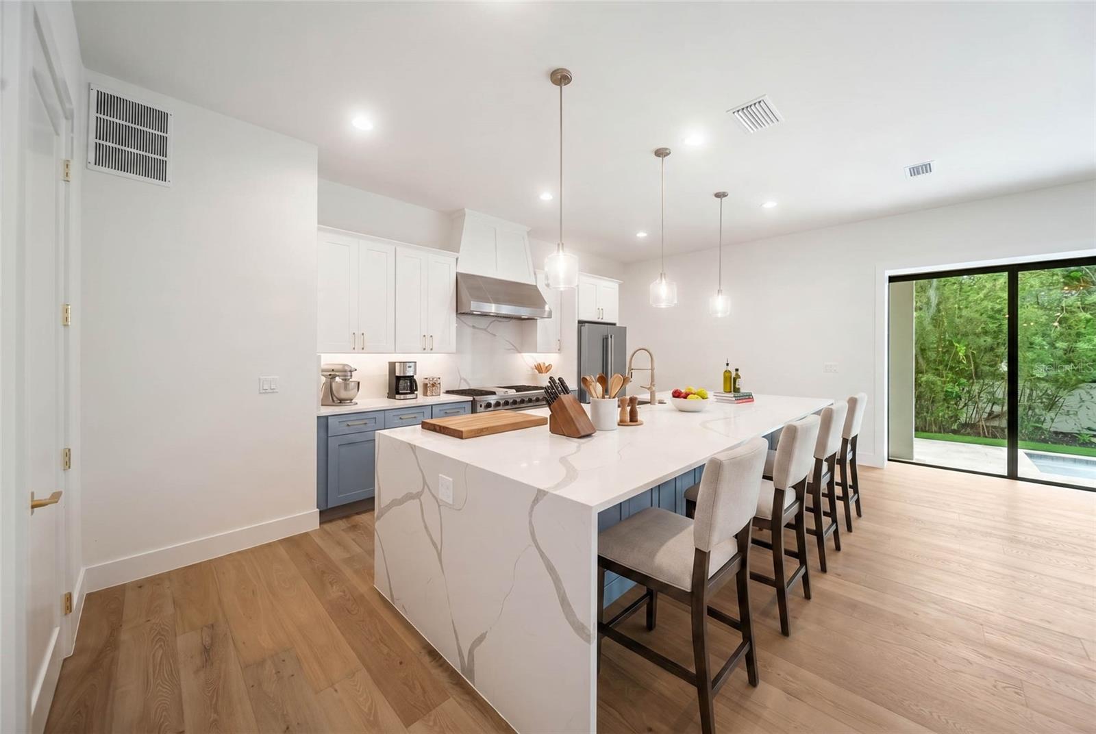 3800 FLORES AVE — photo 87