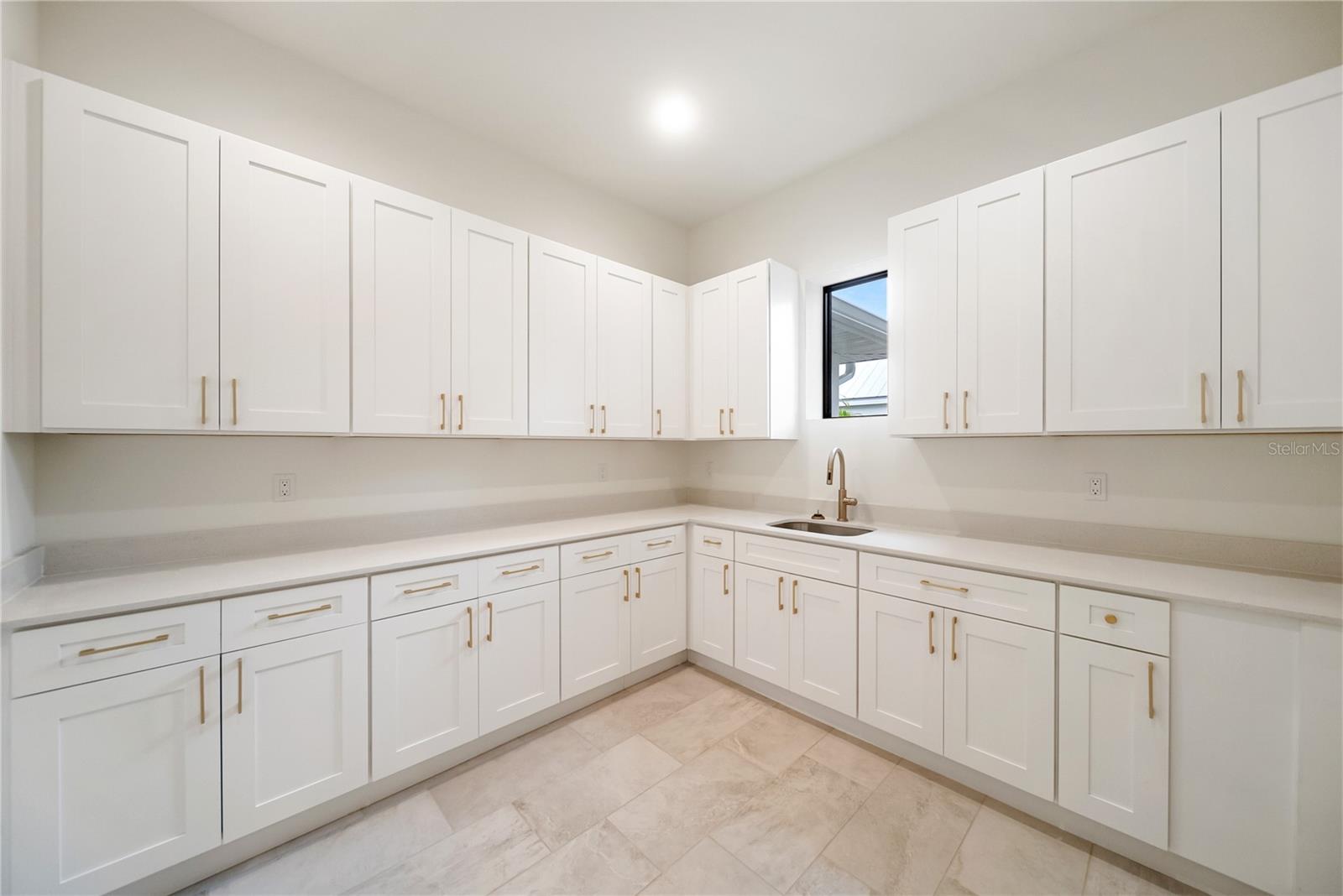 3800 FLORES AVE — photo 43