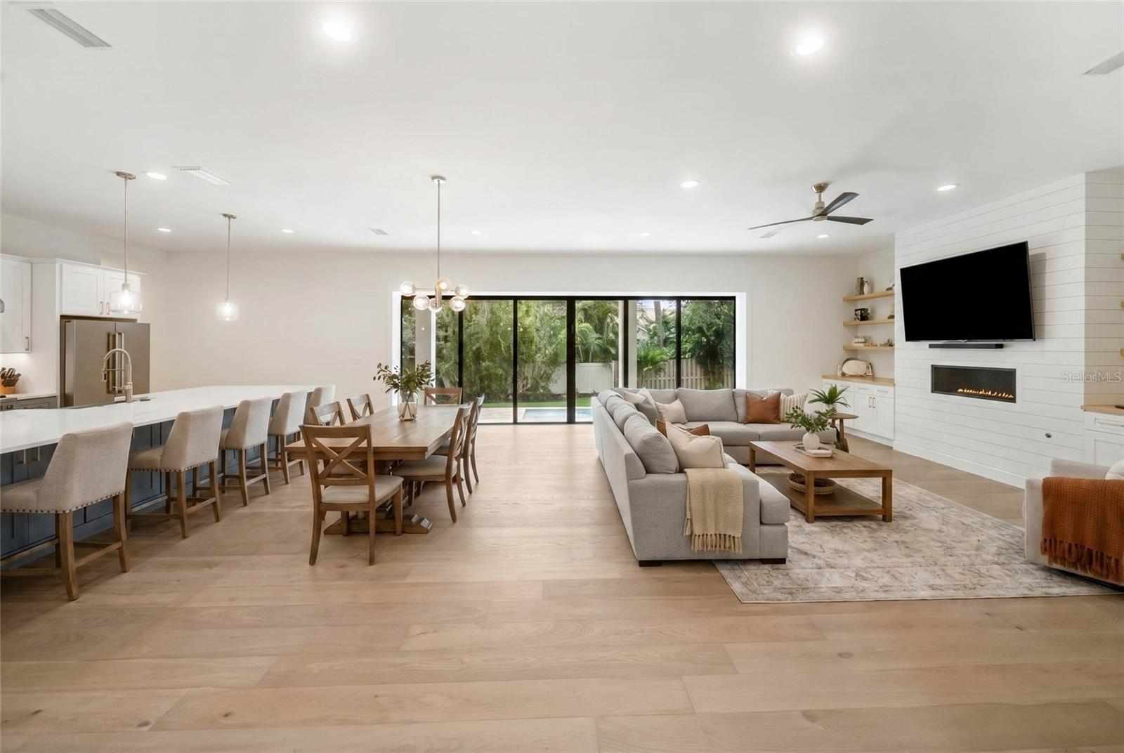 3800 FLORES AVE — photo 93