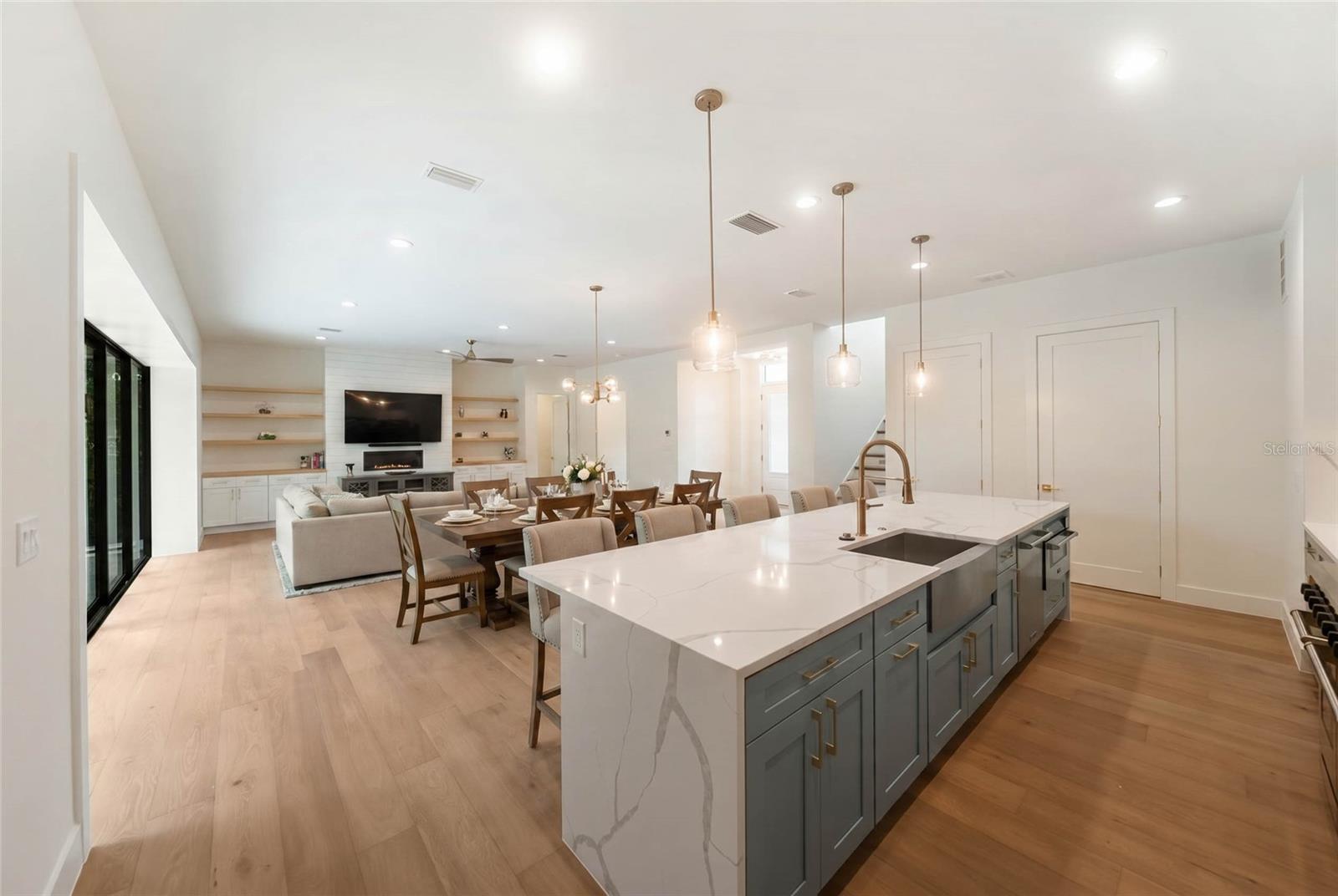 3800 FLORES AVE — photo 91