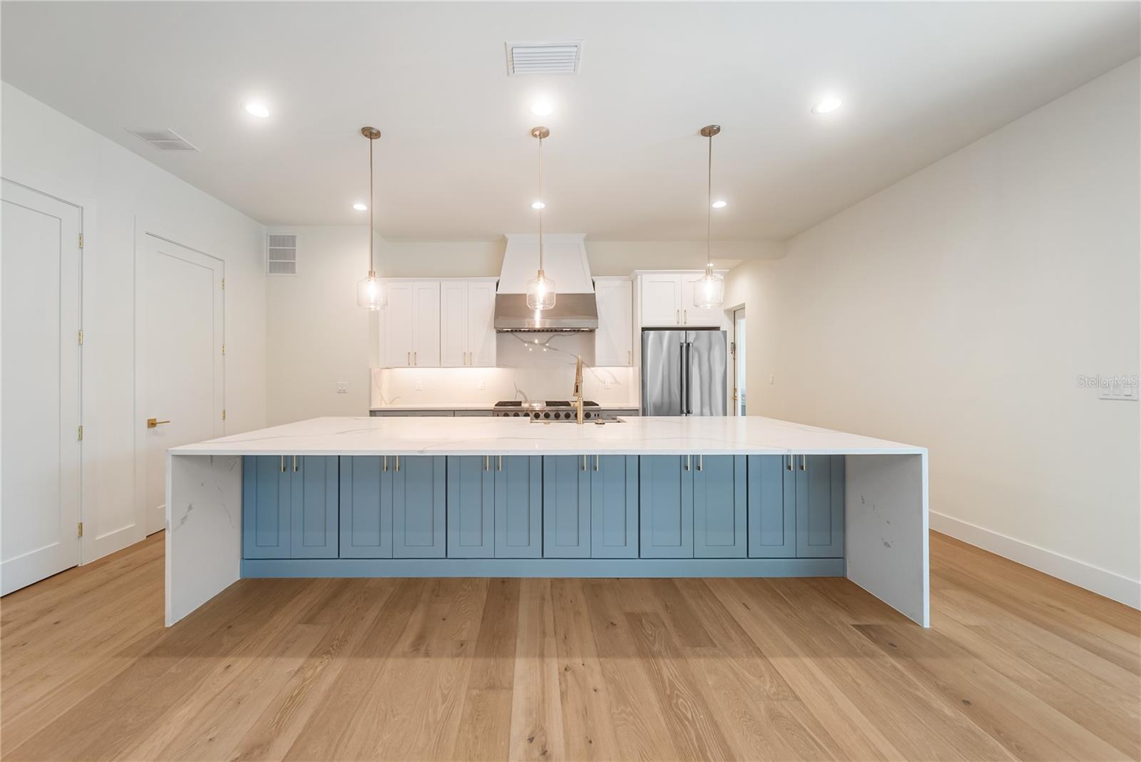 3800 FLORES AVE — photo 86