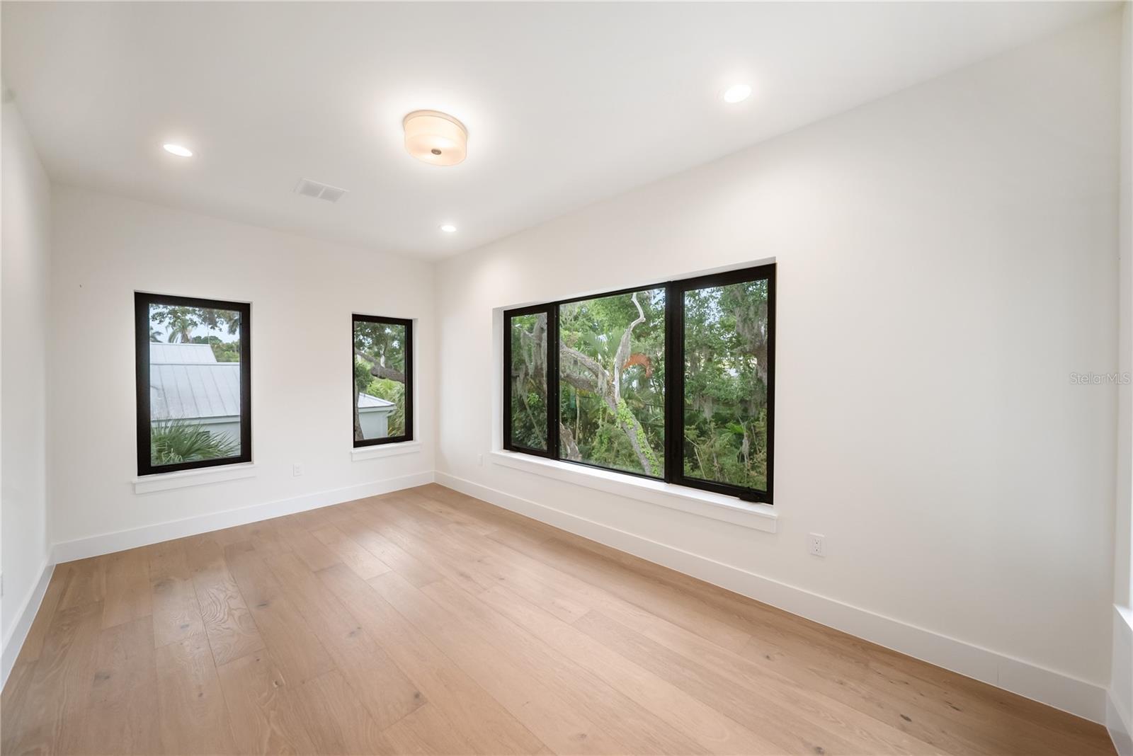 3800 FLORES AVE — photo 55