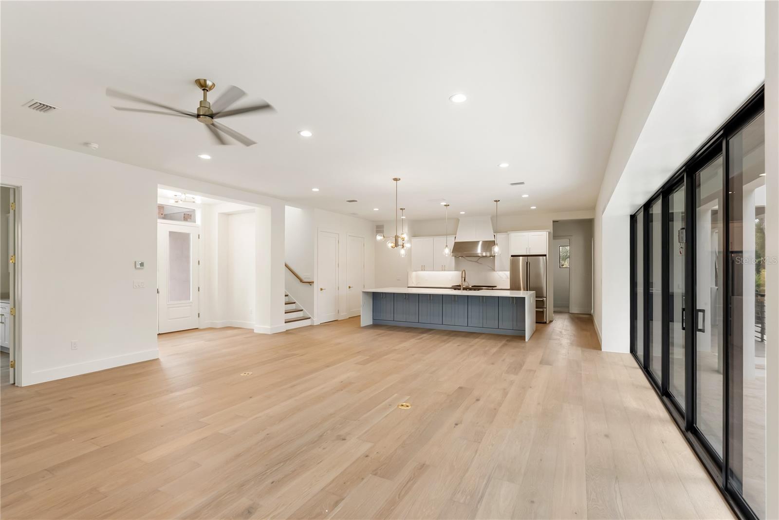 3800 FLORES AVE — photo 12