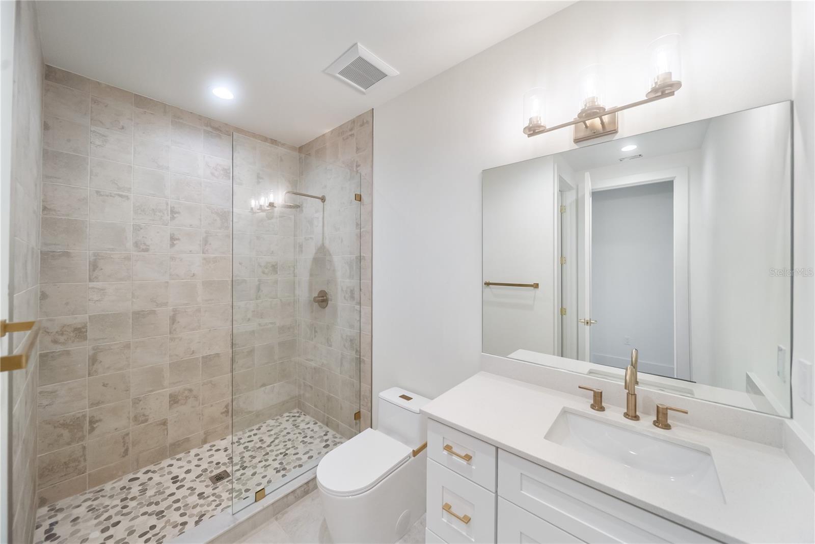 3800 FLORES AVE — photo 54