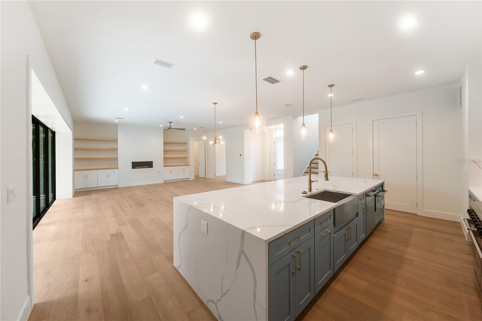 3800 FLORES AVE — photo 92