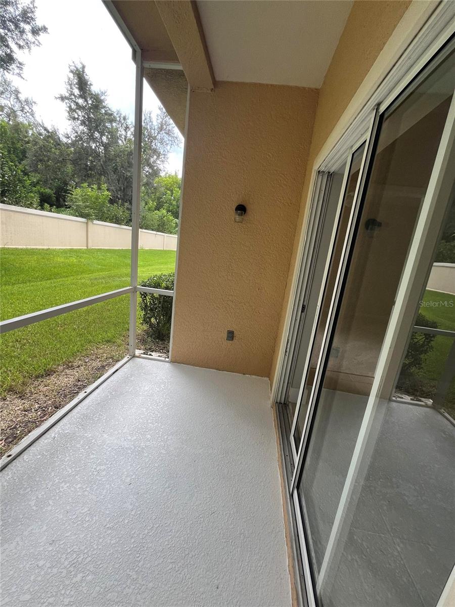 3635 PARKRIDGE CIR #10-101 — photo 32