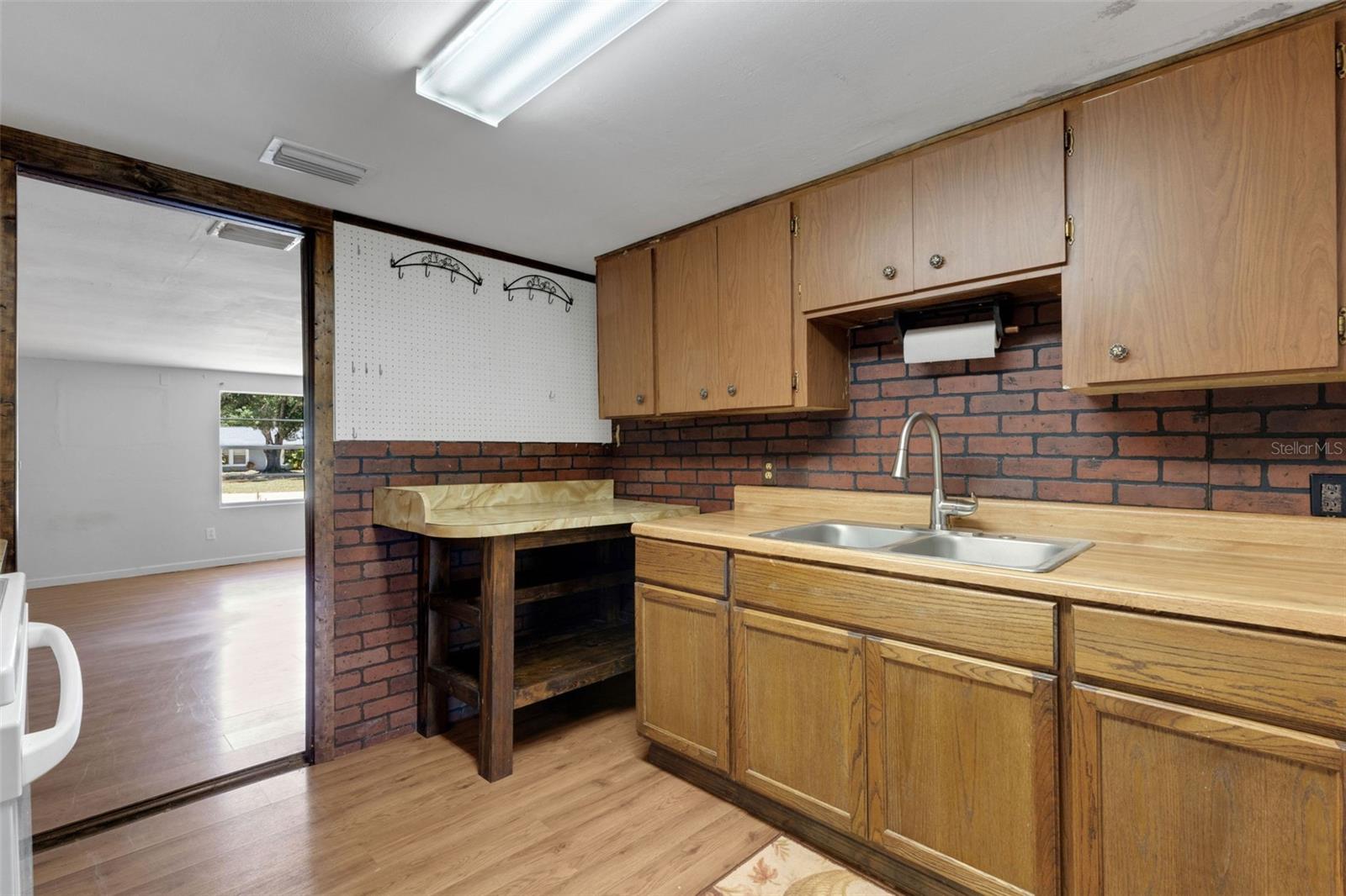 8010 BROWER DR — photo 14