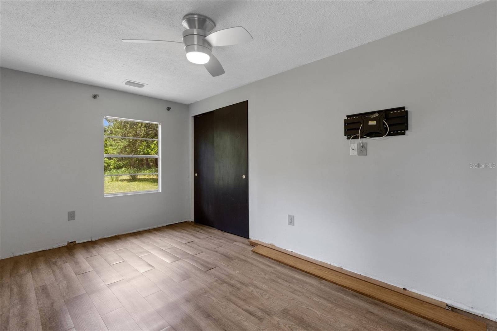 8010 BROWER DR — photo 24
