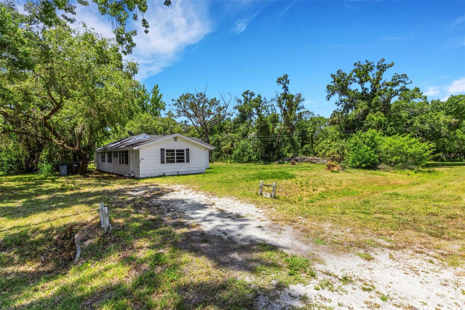 8010 BROWER DR — photo 40