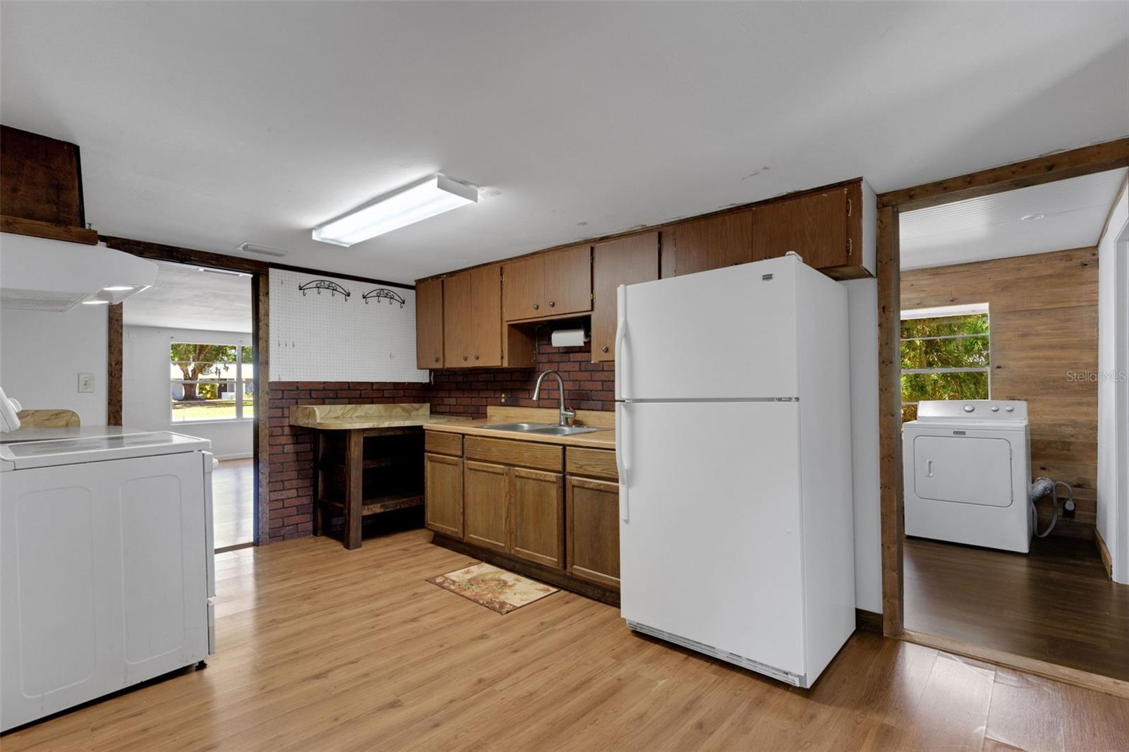 8010 BROWER DR — photo 15