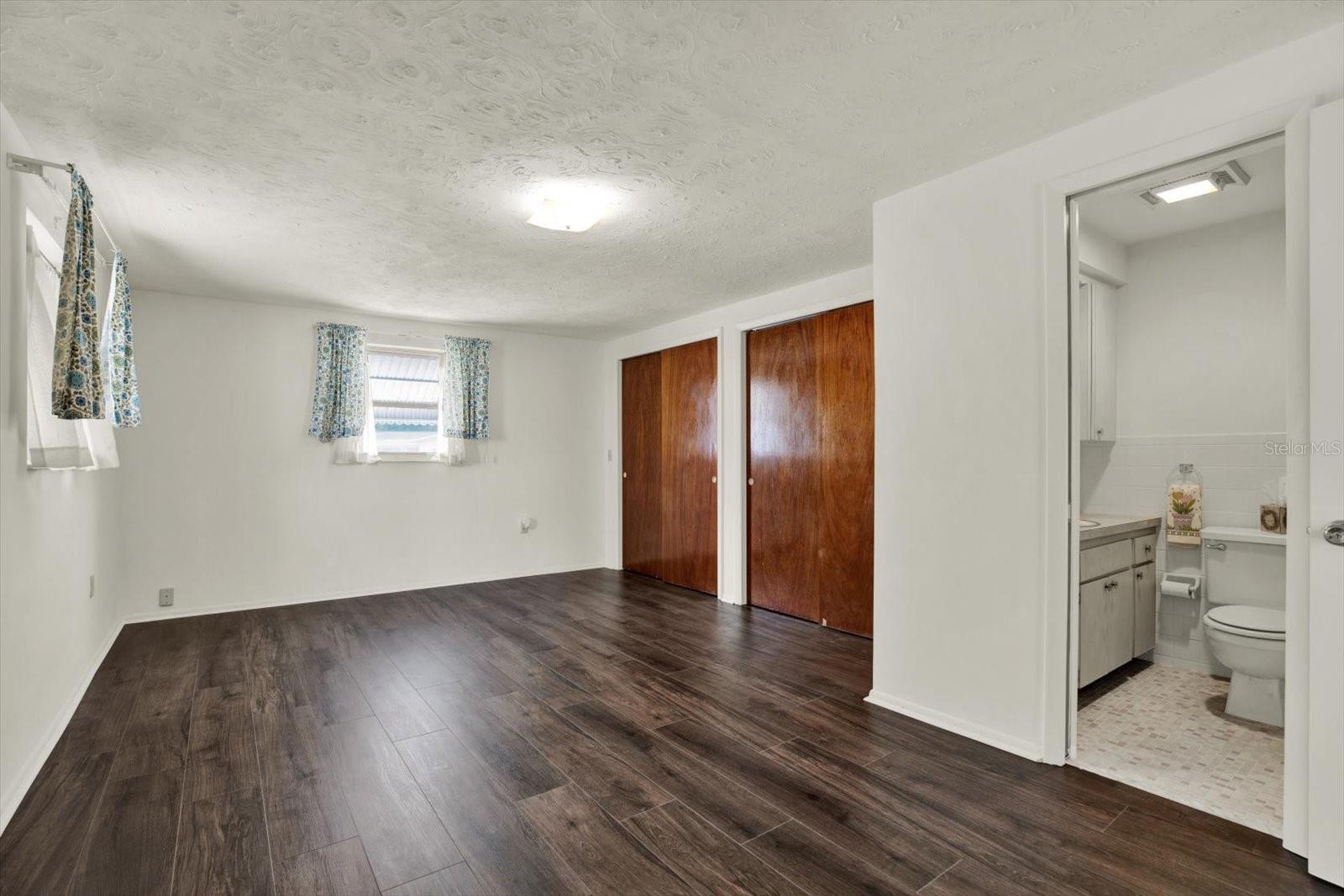 1617 DERRICK ST — photo 16