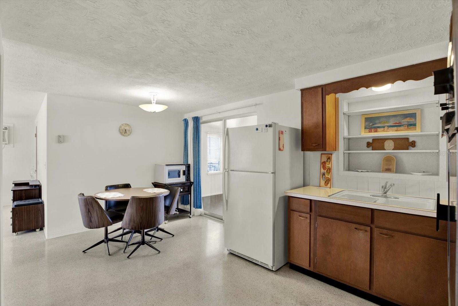 1617 DERRICK ST — photo 12