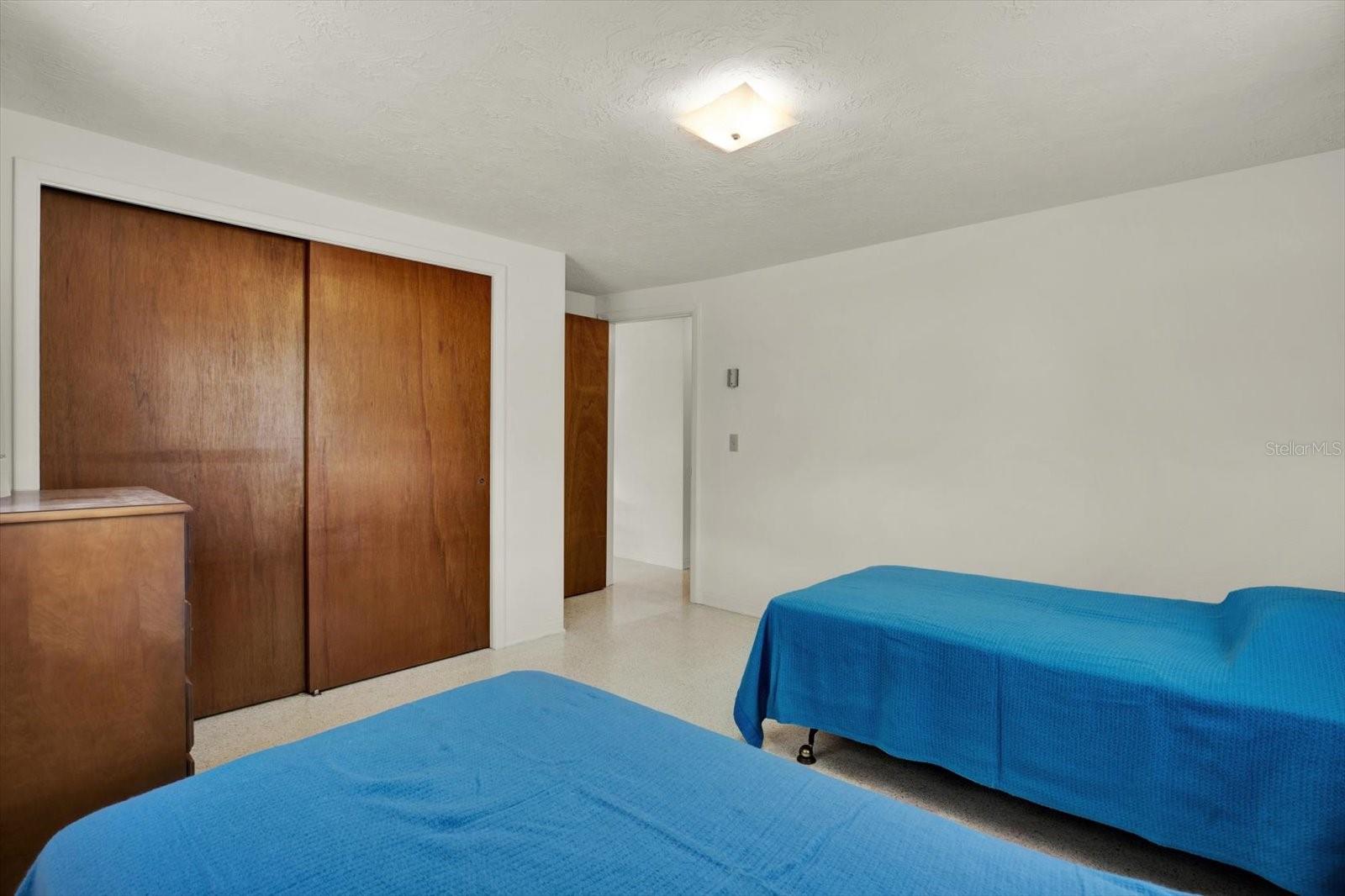 1617 DERRICK ST — photo 20