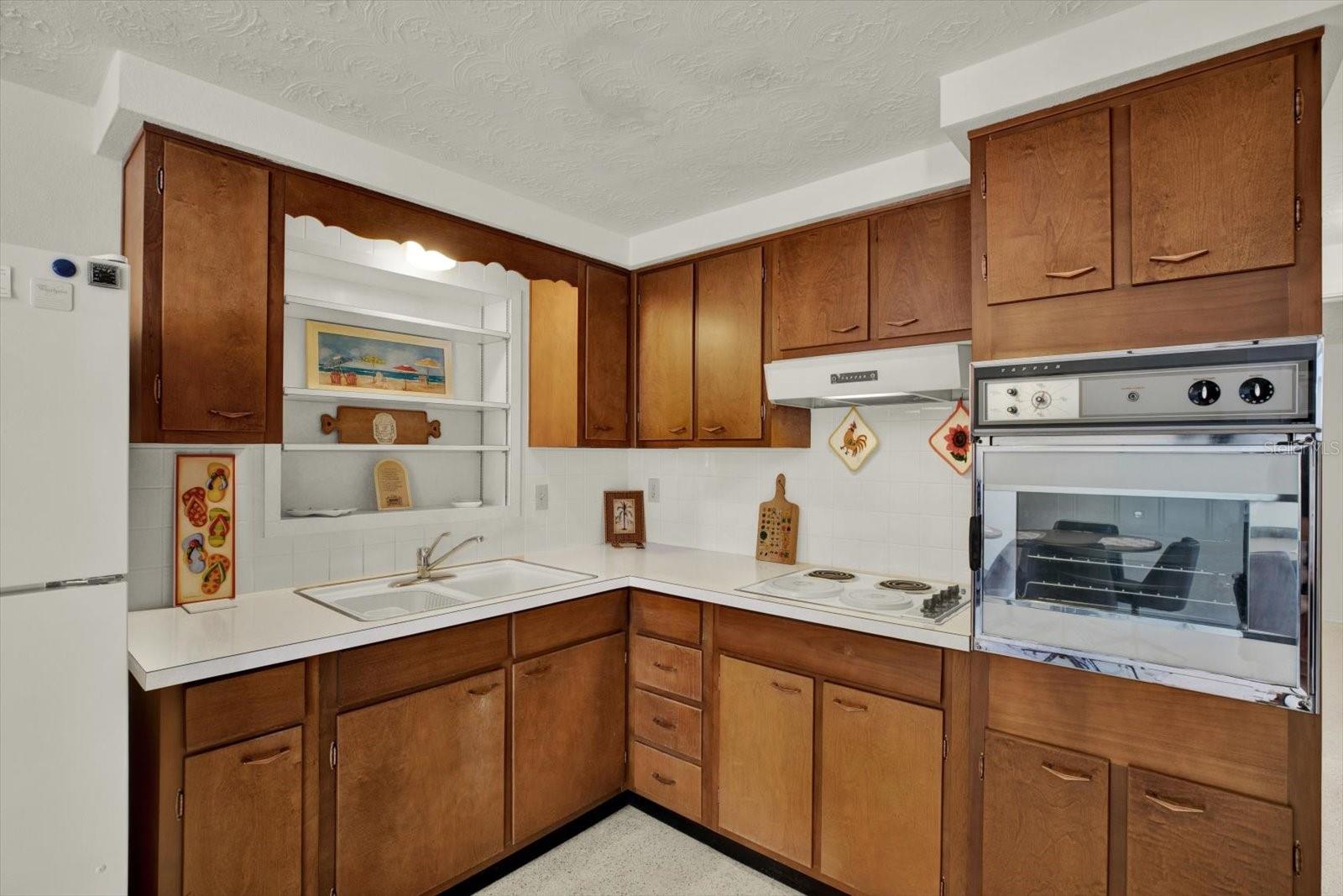 1617 DERRICK ST — photo 10